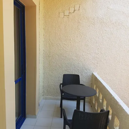 Little Bay Apartment Stavrós